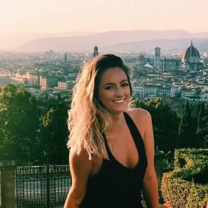 Meet your Posher, Christal